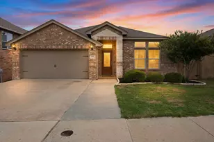 9236 Hunters Ct, White Settlement, TX 76108 - Photo 1