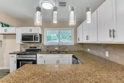 2108 Skylark Drive, Arlington, TX 76010 - Photo 17
