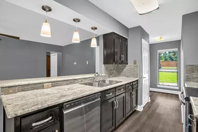 4904 Brookhollow Drive, Sachse, TX 75048 - Photo 9