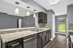 4904 Brookhollow Dr, Sachse, TX 75048 - Photo 9
