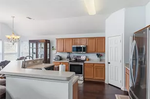 1640 Nashwood Dr, Grand Prairie, TX 75051 - Photo 9