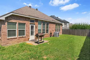 1640 Nashwood Dr, Grand Prairie, TX 75051 - Photo 27