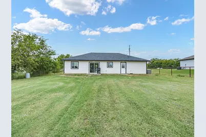 106 Edith Street, Bowie, TX 76230 - Photo 17