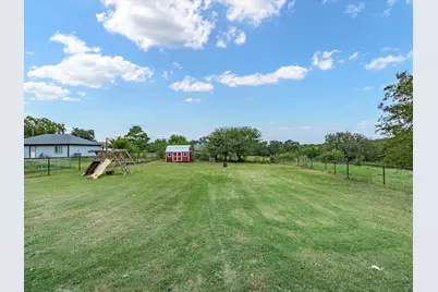 106 Edith Street, Bowie, TX 76230 - Photo 19