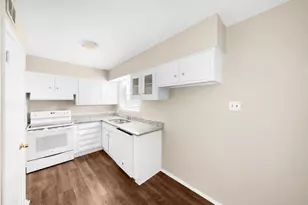 402 Vernet St, Richardson, TX 75080 - Photo 5