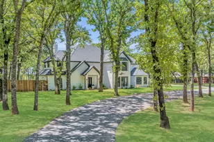 7004 Ledbetter Rd, Arlington, TX 76001 - Photo 3