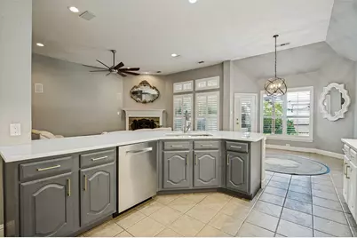 2401 Brown Bear Way, Euless, TX 76039 - Photo 11