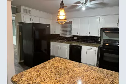 1406 Country Club Road, Ennis, TX 75119 - Photo 5