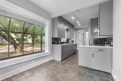 1921 Ben Hall Court, Fort Worth, TX 76110 - Photo 23