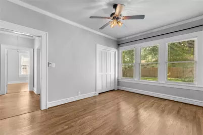 1921 Ben Hall Court, Fort Worth, TX 76110 - Photo 15