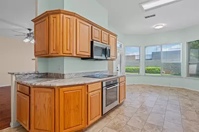 716 Coal Creek Drive, Mansfield, TX 76063 - Photo 11