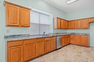 716 Coal Creek Dr, Mansfield, TX 76063 - Photo 11