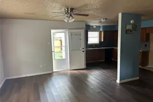 312 Victoria, Grand Prairie, TX 75052 - Photo 3