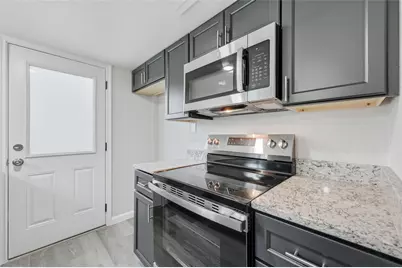 2702 Douglas Avenue #121, Dallas, TX 75219 - Photo 17