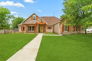 1754 Riverview Dr, Cleburne, TX 76033 - Photo 1