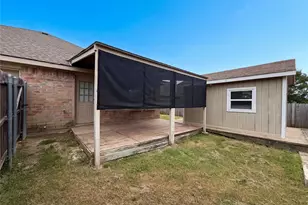 111 Forest Park Ln, Red Oak, TX 75154 - Photo 5