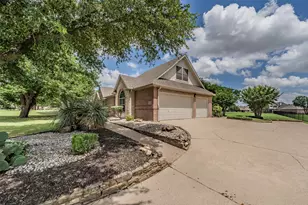 1049 Van Zandt Ct, Haslet, TX 76052 - Photo 3