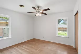 532 Lindenwood Dr, Lancaster, TX 75134 - Photo 7