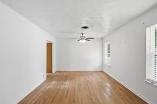 532 Lindenwood Dr, Lancaster, TX 75134 - Photo 9