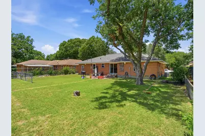 532 Lindenwood Drive, Lancaster, TX 75134 - Photo 19