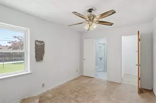 532 Lindenwood Dr, Lancaster, TX 75134 - Photo 11