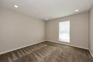 1217 Meadow Creek Dr, Lancaster, TX 75146 - Photo 11