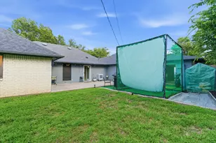 4625 Hillside Dr, North Richland Hills, TX 76180 - Photo 33