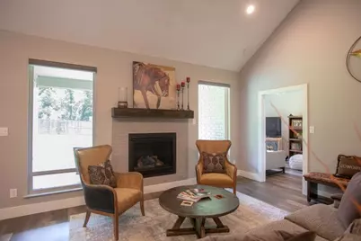 176 Lakeview Circle, Pilot Point, TX 76258 - Photo 11