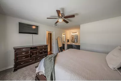 302 W Hale Avenue, Decatur, TX 76234 - Photo 17