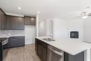 2825 Jasper Trl, Aubrey, TX 76227 - Photo 11