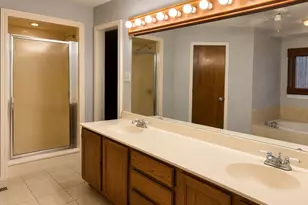 88 Morrow Dr, Bedford, TX 76021 - Photo 9