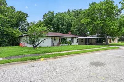 2833 Scruggs Park Drive, Richland Hills, TX 76118 - Photo 3