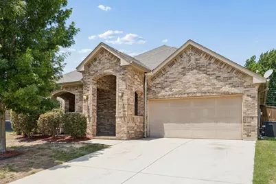425 Corriente Trail, Azle, TX 76020 - Photo 1