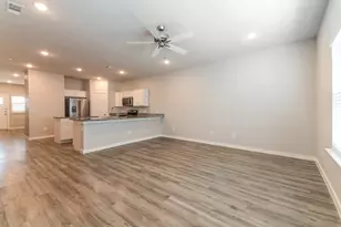 310 Niki Dr, Lewisville, TX 75057 - Photo 5