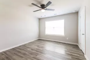 310 Niki Dr, Lewisville, TX 75057 - Photo 11