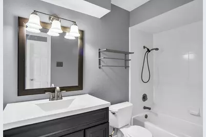 1125 Pleasant Valley Road, Garland, TX 75040 - Photo 17