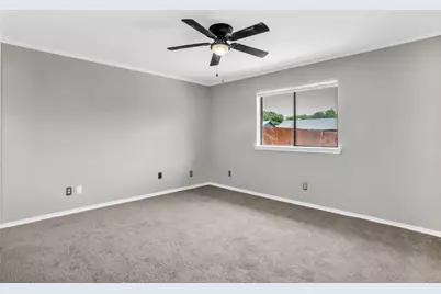 1125 Pleasant Valley Road, Garland, TX 75040 - Photo 7