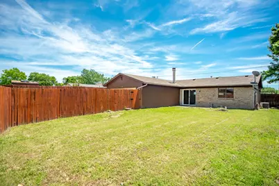 1125 Pleasant Valley Road, Garland, TX 75040 - Photo 19
