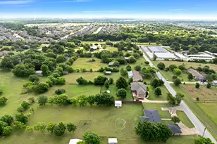 711 Apple Ln, Midlothian, TX 76065 - Photo 13