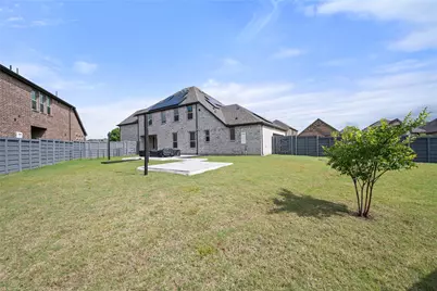 1716 Elise Lane, Little Elm, TX 76227 - Photo 9