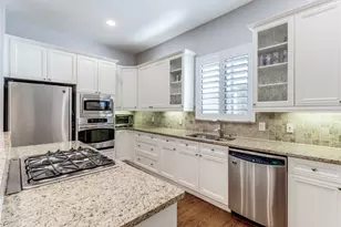2411 N Hall St, Dallas, TX 75204 - Photo 9