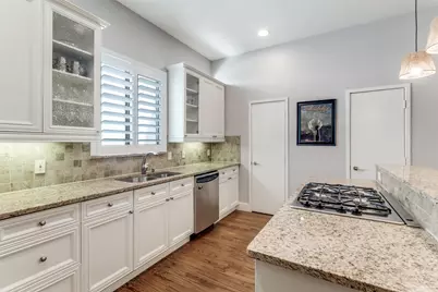 2411 N Hall Street #31, Dallas, TX 75204 - Photo 11