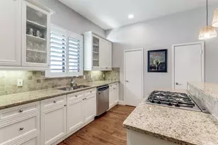 2411 N Hall St, Dallas, TX 75204 - Photo 11