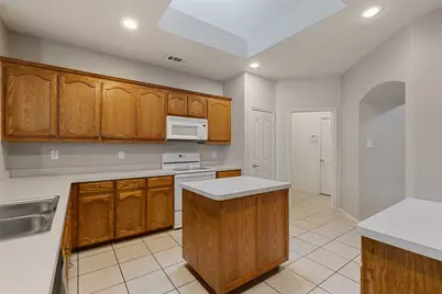 12913 Farmington Drive, Fort Worth, TX 76244 - Photo 7