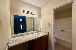 1301 Lovell Dr, Arlington, TX 76012 - Photo 9