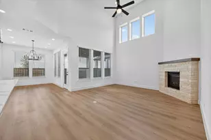 1053 Alberta Spruce Rd, Fort Worth, TX 76247 - Photo 9