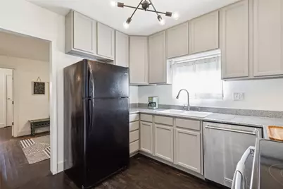 3202 Aster Street, Dallas, TX 75211 - Photo 9