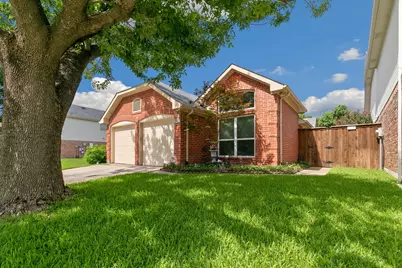 3817 Seminole Place, Carrollton, TX 75007 - Photo 3