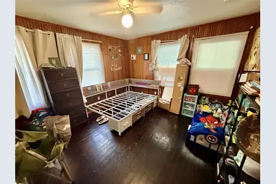 922 Plum Street, Graham, TX 76450 - Photo 5