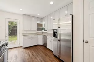 6632 Ridgemont Dr, Dallas, TX 75214 - Photo 9
